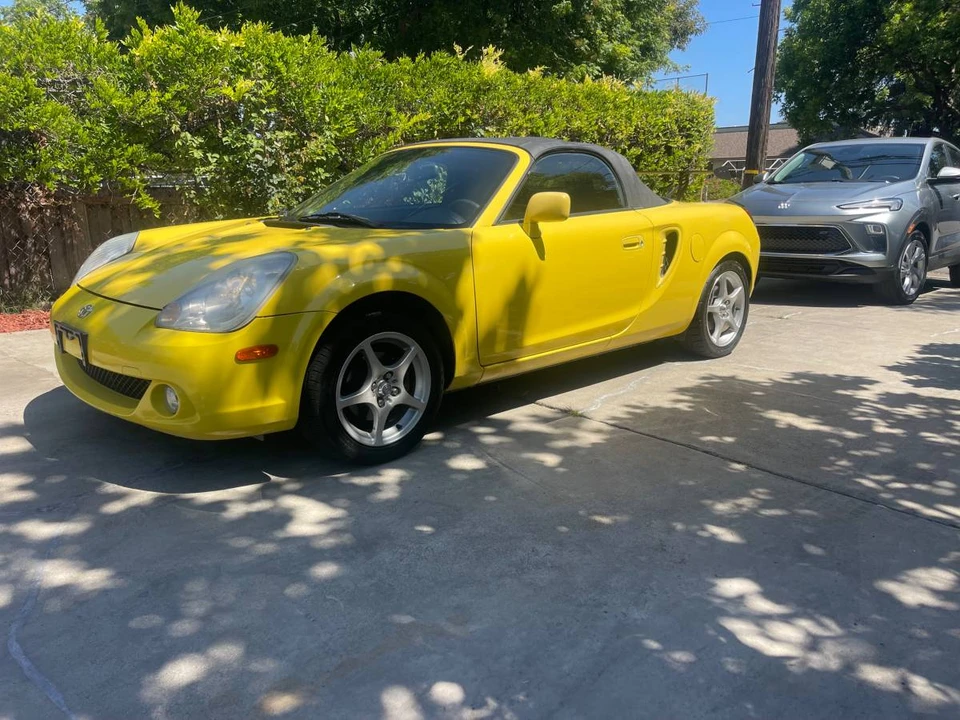 2003 Toyota MR2 Spyder/MR-S - Image 4 of 24