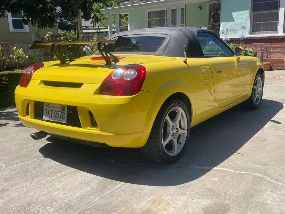 2003 Toyota MR2 Spyder/MR-S - Image 11 of 24