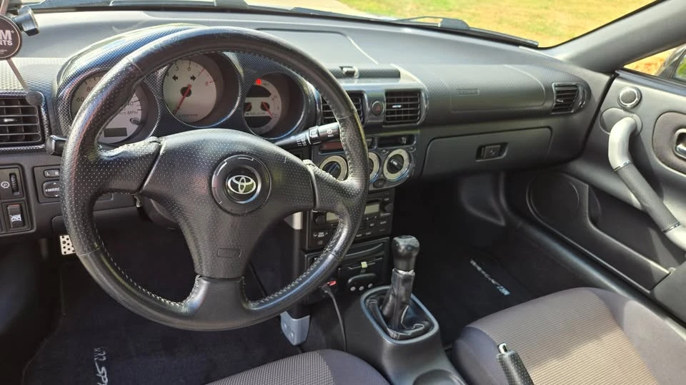 2003 Toyota MR2 Spyder/MR-S - Image 5 of 8