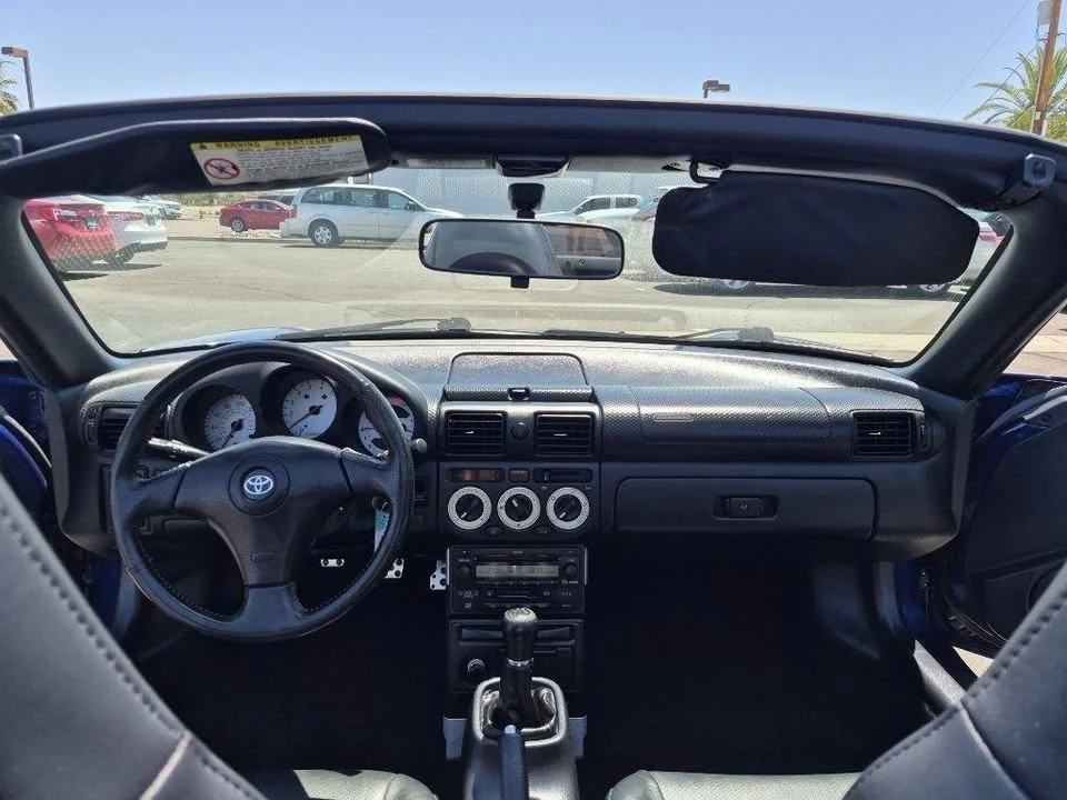 2003 Toyota MR2 Spyder/MR-S - Image 16 of 17