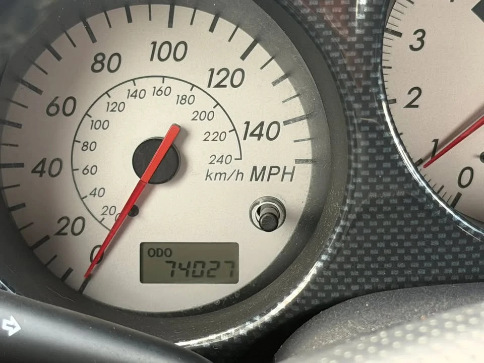 2003 Toyota MR2 Spyder/MR-S - Image 17 of 20