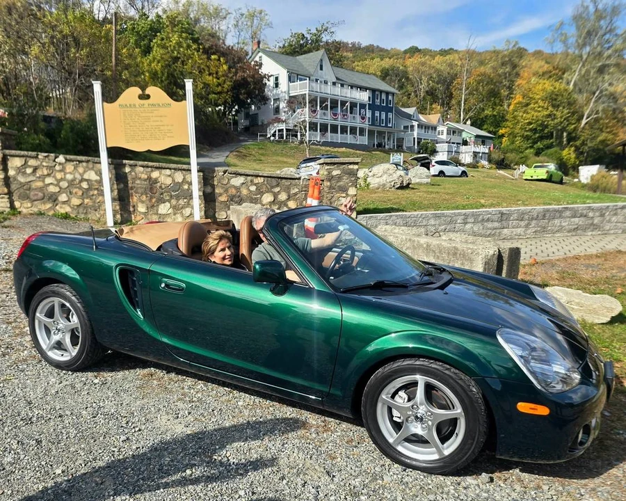 2003 Toyota MR2 Spyder/MR-S - Image 2 of 24
