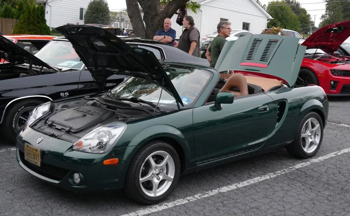 2003 Toyota MR2 Spyder/MR-S - Image 10 of 24