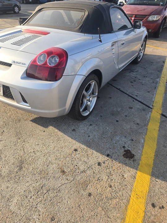2003 Toyota MR2 Spyder/MR-S - Image 2 of 8