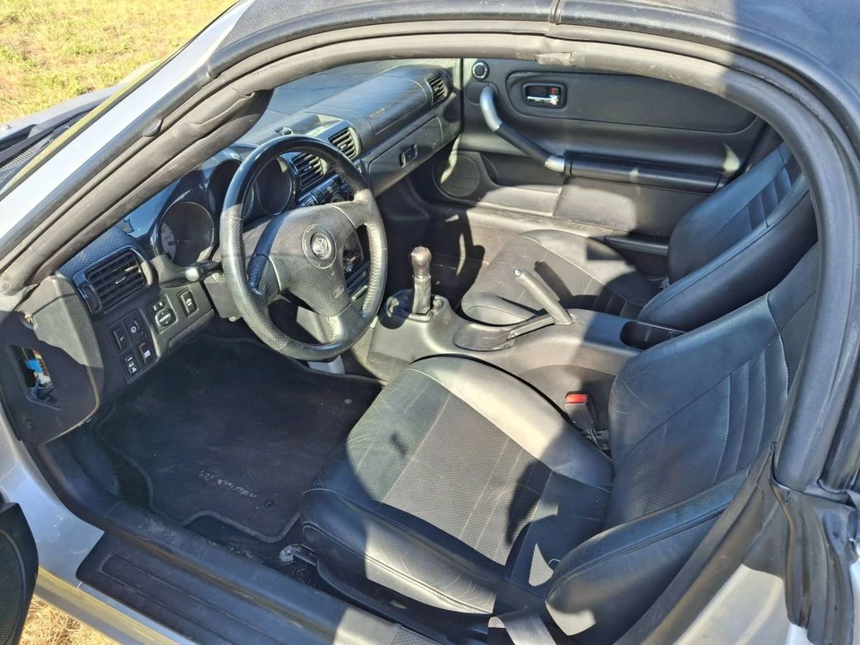 2003 Toyota MR2 Spyder/MR-S - Image 9 of 12