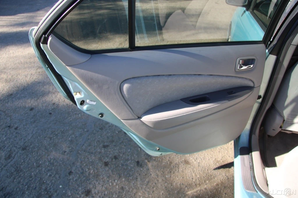 2003 Toyota Prius 1st Gen - Image 18 of 21