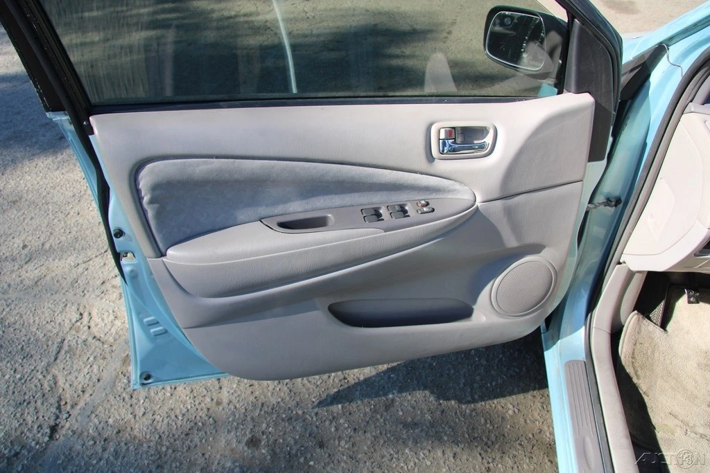 2003 Toyota Prius 1st Gen - Image 10 of 21