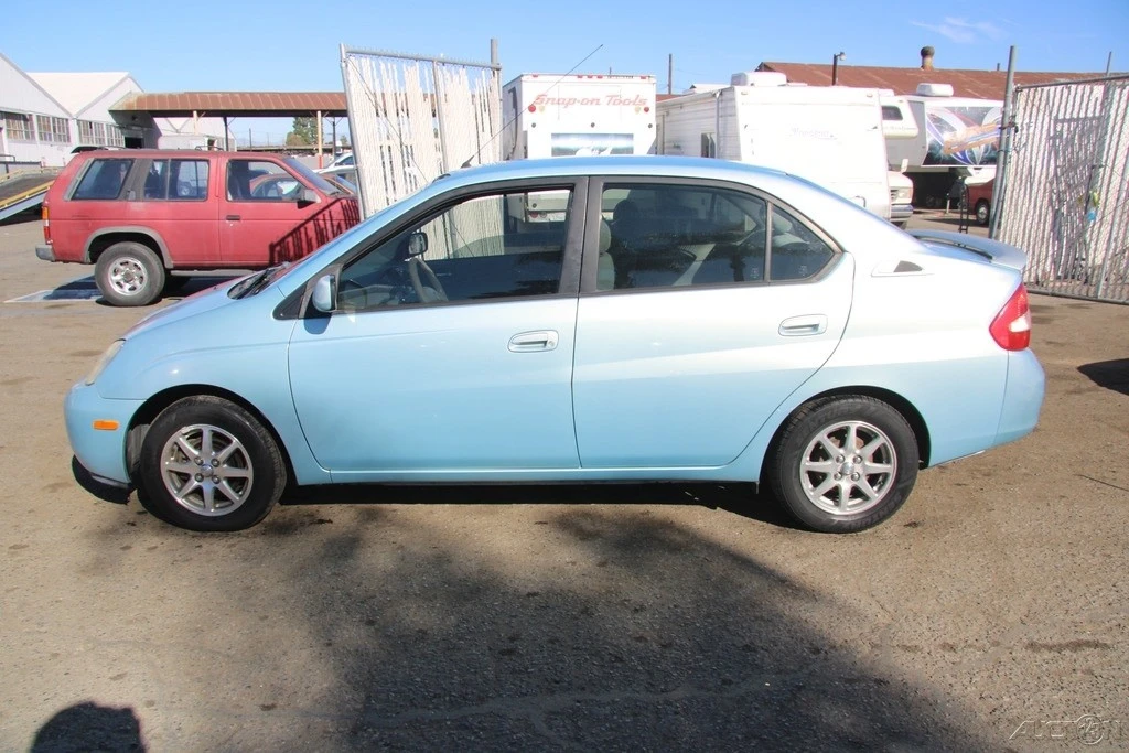 2003 Toyota Prius 1st Gen - Image 3 of 21