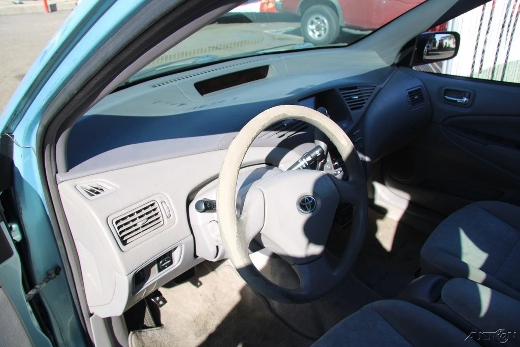2003 Toyota Prius 1st Gen - Image 12 of 21