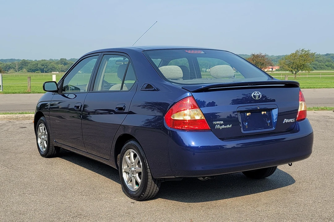 2003 Toyota Prius 1st Gen - Image 16 of 31