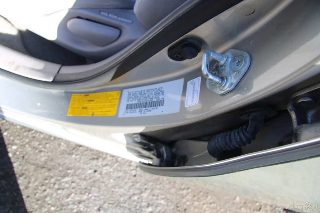 2003 Toyota Prius 1st Gen - Image 10 of 21