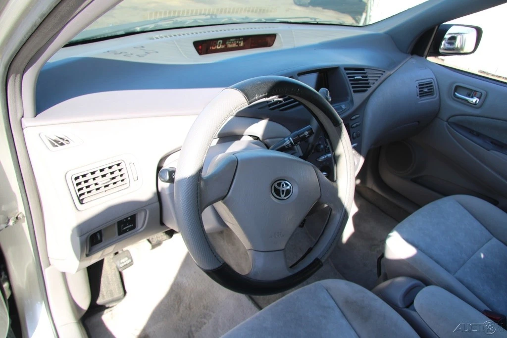 2003 Toyota Prius 1st Gen - Image 13 of 21