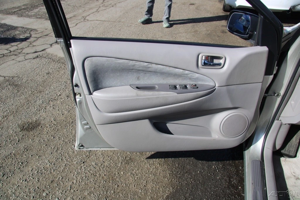 2003 Toyota Prius 1st Gen - Image 13 of 21