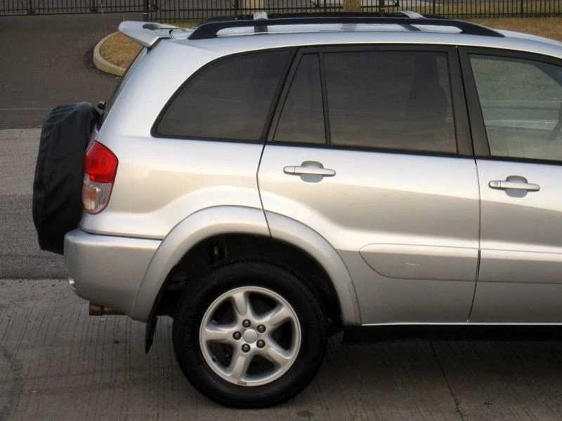 2003 Toyota RAV4 2nd Gen - Image 12 of 12
