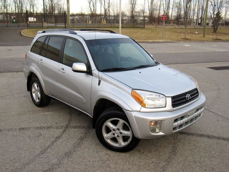 2003 Toyota RAV4 2nd Gen - Image 2 of 12