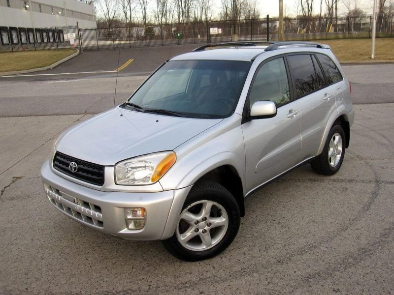2003 Toyota RAV4 2nd Gen - Image 4 of 12
