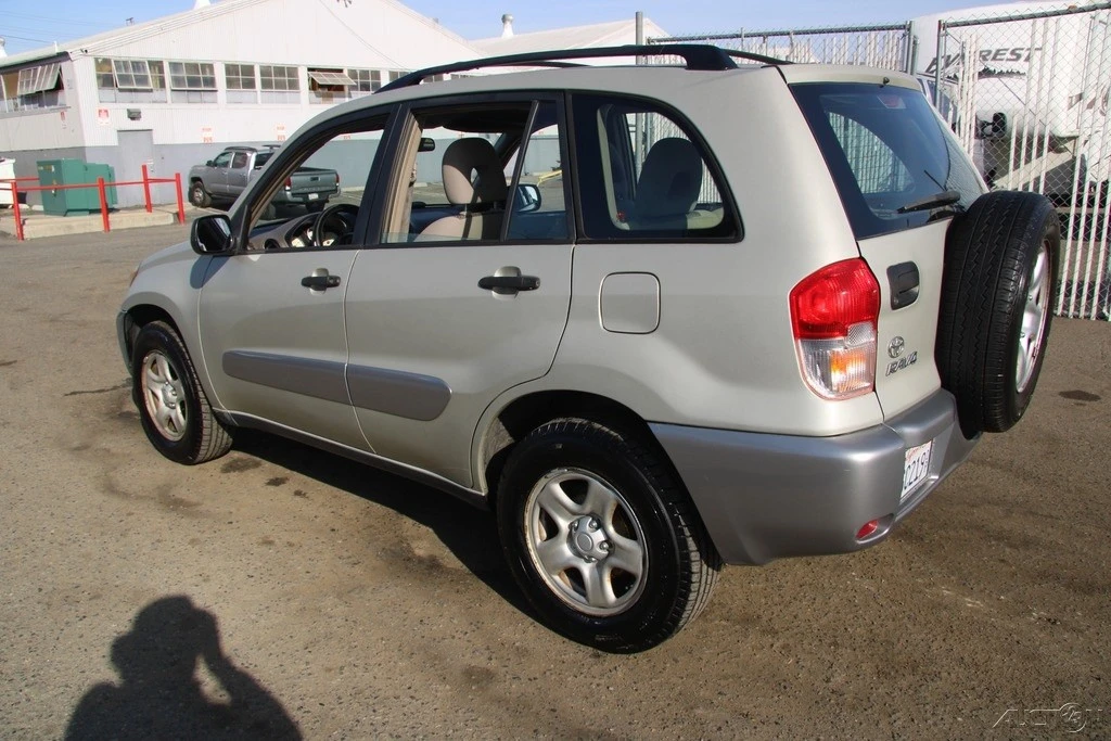 2003 Toyota RAV4 2nd Gen - Image 5 of 21