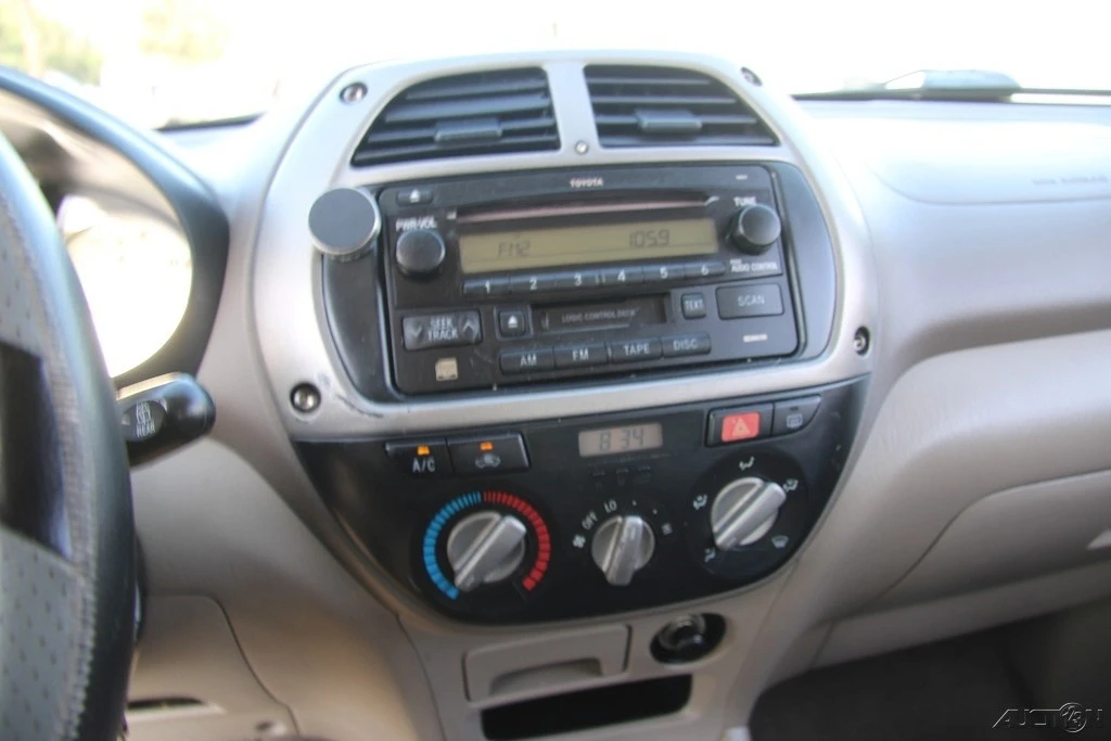 2003 Toyota RAV4 2nd Gen - Image 18 of 21
