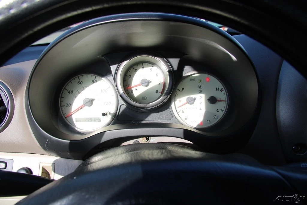 2003 Toyota RAV4 2nd Gen - Image 16 of 21