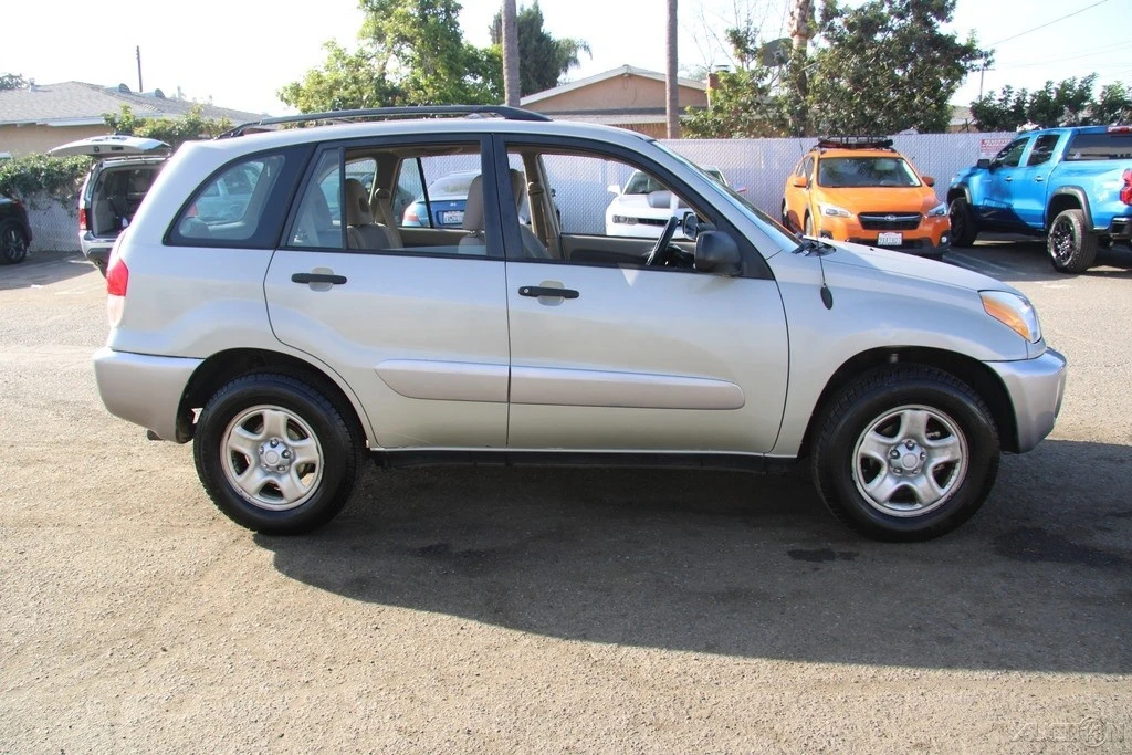 2003 Toyota RAV4 2nd Gen - Image 9 of 21