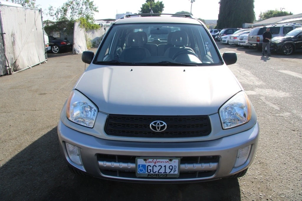 2003 Toyota RAV4 2nd Gen - Image 11 of 21