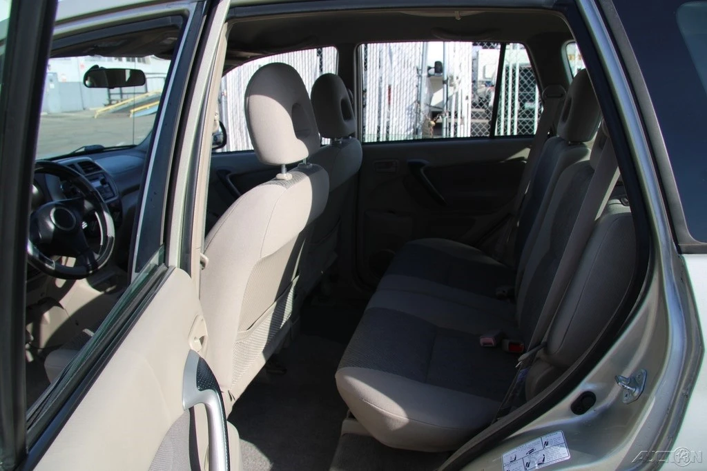 2003 Toyota RAV4 2nd Gen - Image 21 of 21