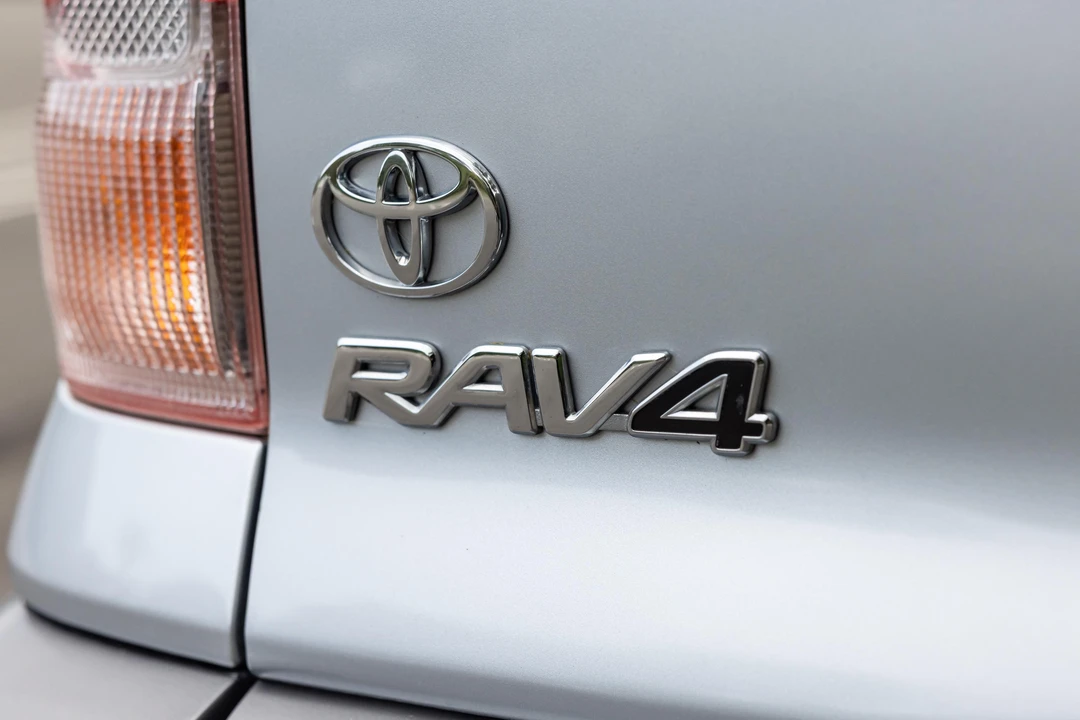 2003 Toyota RAV4 2nd Gen - Image 31 of 31