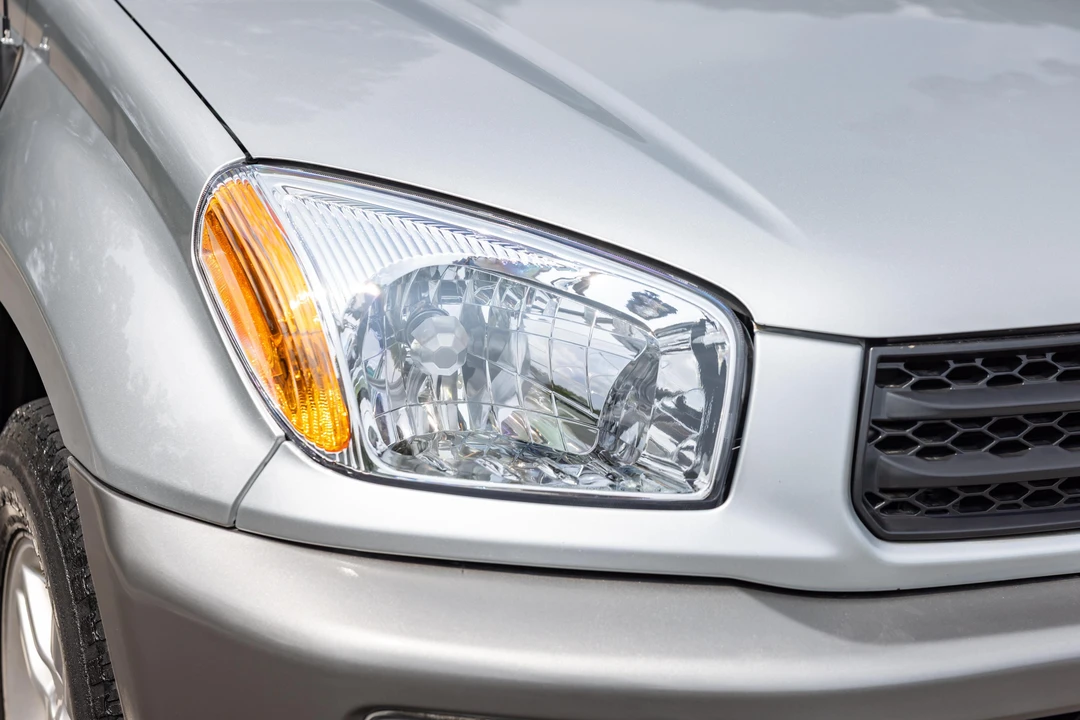 2003 Toyota RAV4 2nd Gen - Image 14 of 31