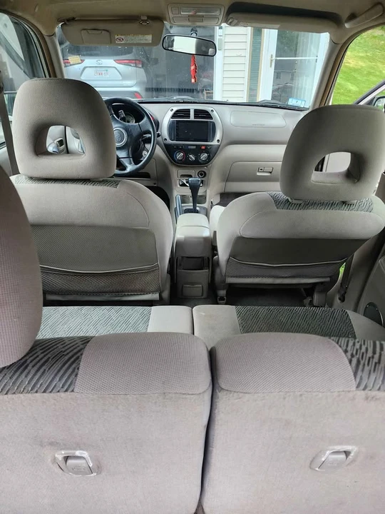 2003 Toyota RAV4 2nd Gen - Image 7 of 7