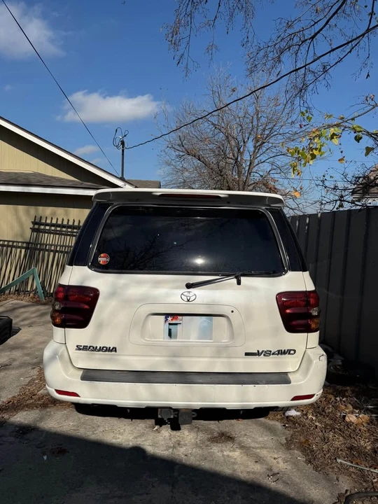 2003 Toyota Sequoia 1st Gen - Image 6 of 10