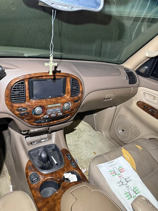 2003 Toyota Sequoia 1st Gen - Image 9 of 10