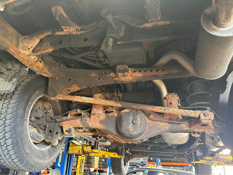 2003 Toyota Sequoia 1st Gen - Image 9 of 12
