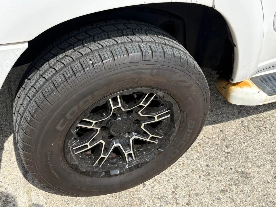 2003 Toyota Sequoia 1st Gen - Image 4 of 10