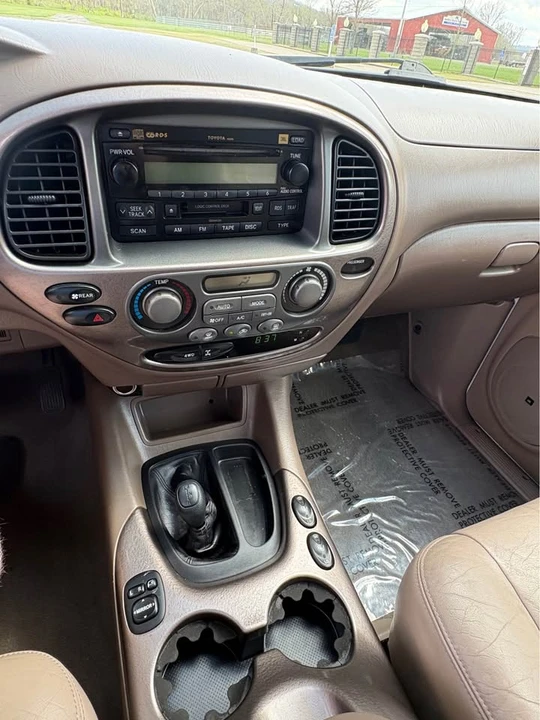 2003 Toyota Sequoia 1st Gen - Image 8 of 10