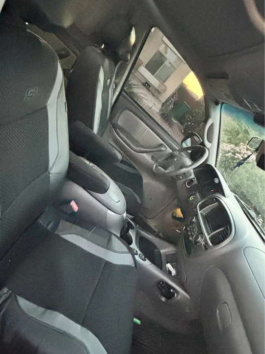 2003 Toyota Sequoia 1st Gen - Image 5 of 15
