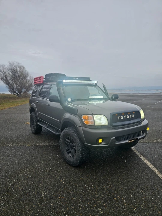 2003 Toyota Sequoia 1st Gen - Image 13 of 17