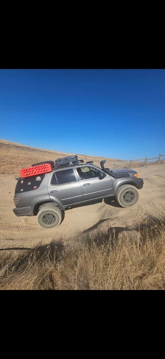 2003 Toyota Sequoia 1st Gen - Image 2 of 17