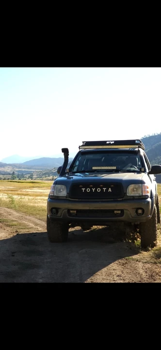 2003 Toyota Sequoia 1st Gen - Image 3 of 17