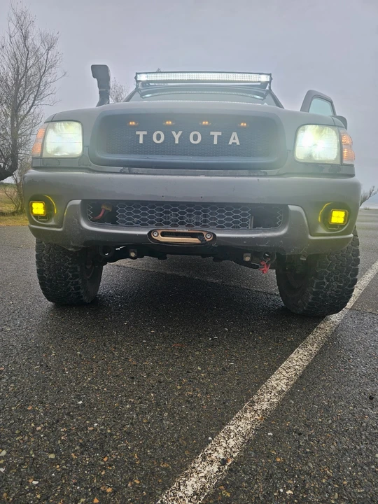 2003 Toyota Sequoia 1st Gen - Image 10 of 17