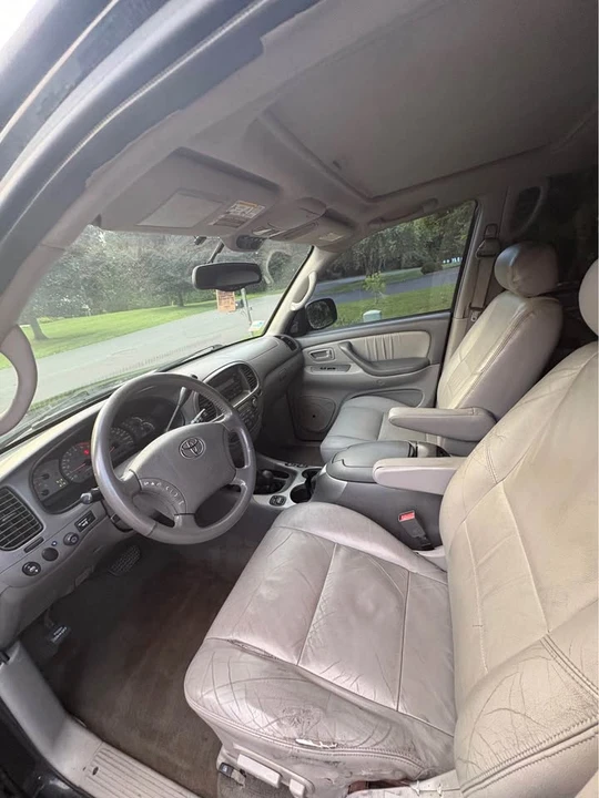 2003 Toyota Sequoia 1st Gen - Image 5 of 8