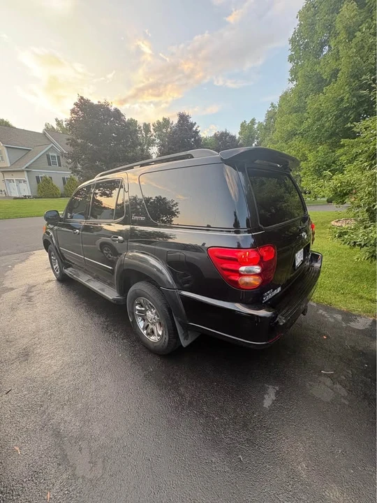 2003 Toyota Sequoia 1st Gen - Image 4 of 8