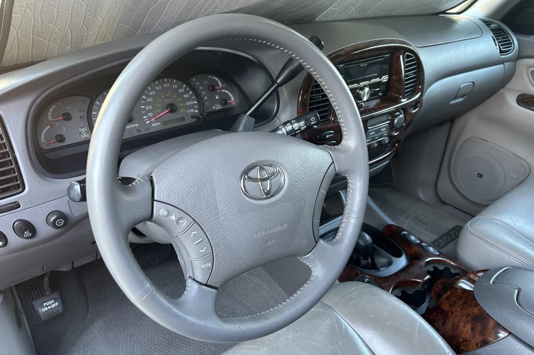 2003 Toyota Sequoia 1st Gen - Image 5 of 8
