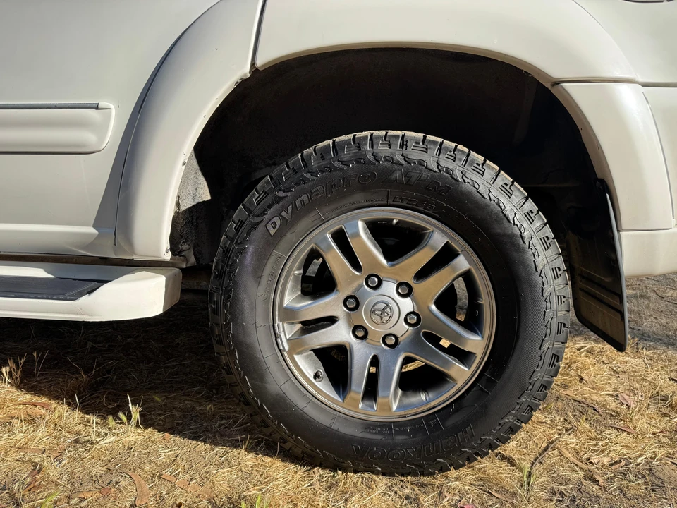 2003 Toyota Sequoia 1st Gen - Image 24 of 31