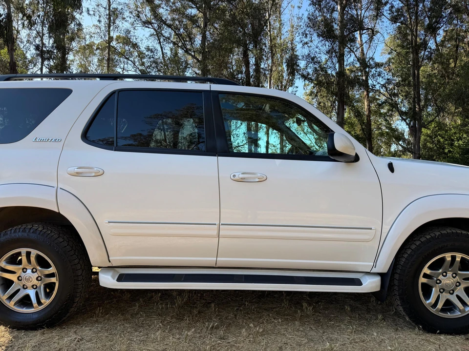 2003 Toyota Sequoia 1st Gen - Image 21 of 31
