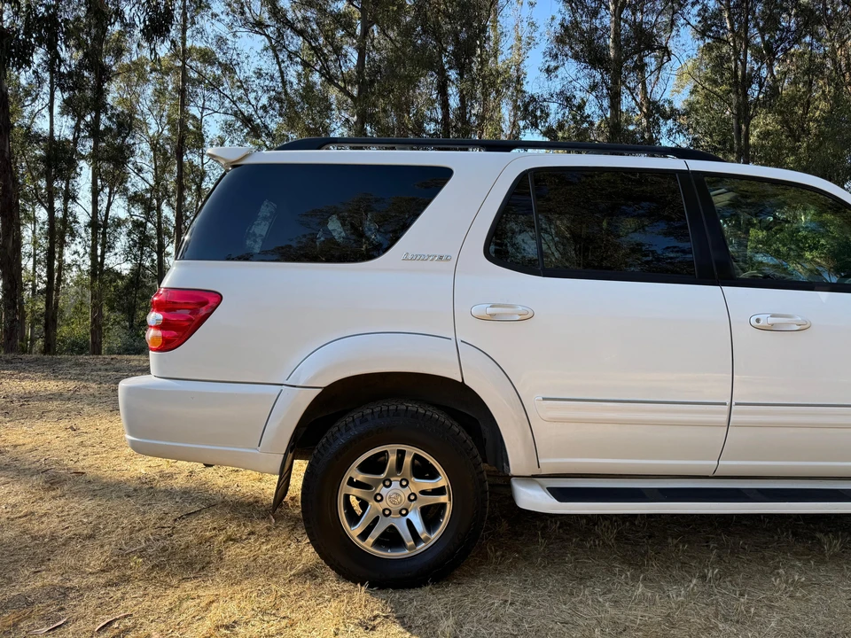 2003 Toyota Sequoia 1st Gen - Image 20 of 31