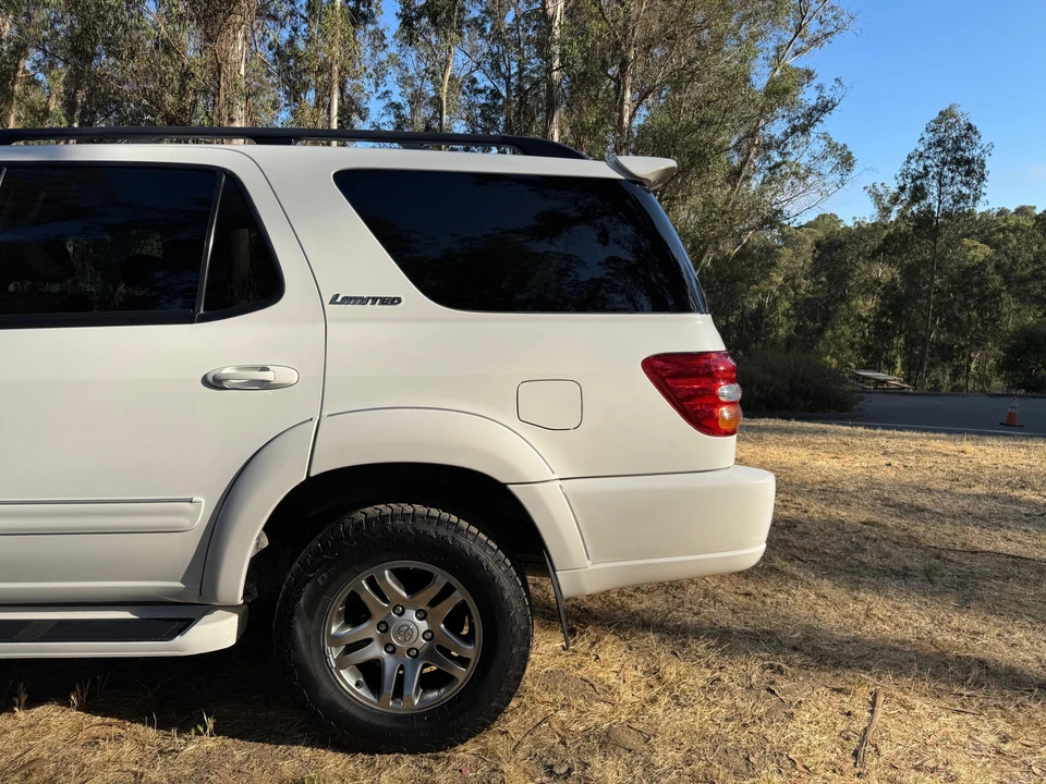 2003 Toyota Sequoia 1st Gen - Image 15 of 31