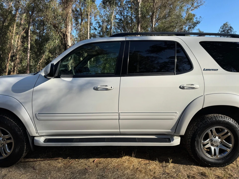 2003 Toyota Sequoia 1st Gen - Image 14 of 31