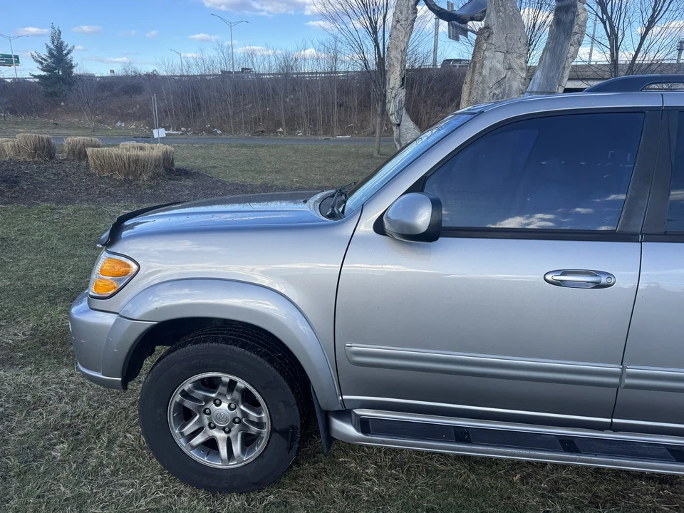 2003 Toyota Sequoia 1st Gen - Image 10 of 21