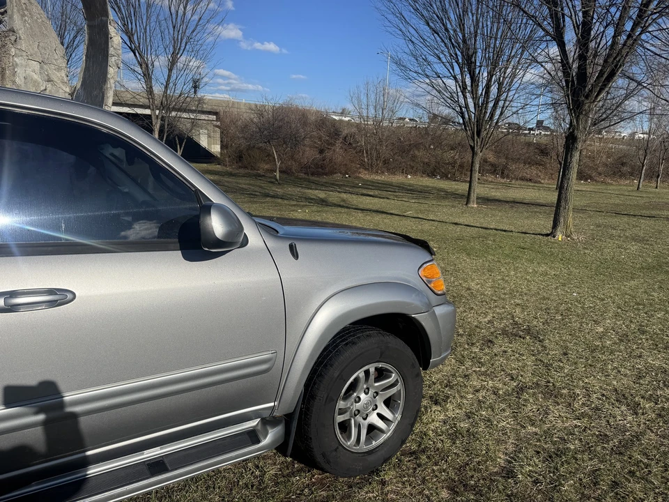 2003 Toyota Sequoia 1st Gen - Image 5 of 21