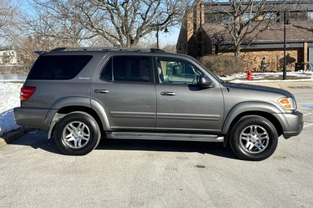 2003 Toyota Sequoia 1st Gen - Image 3 of 7